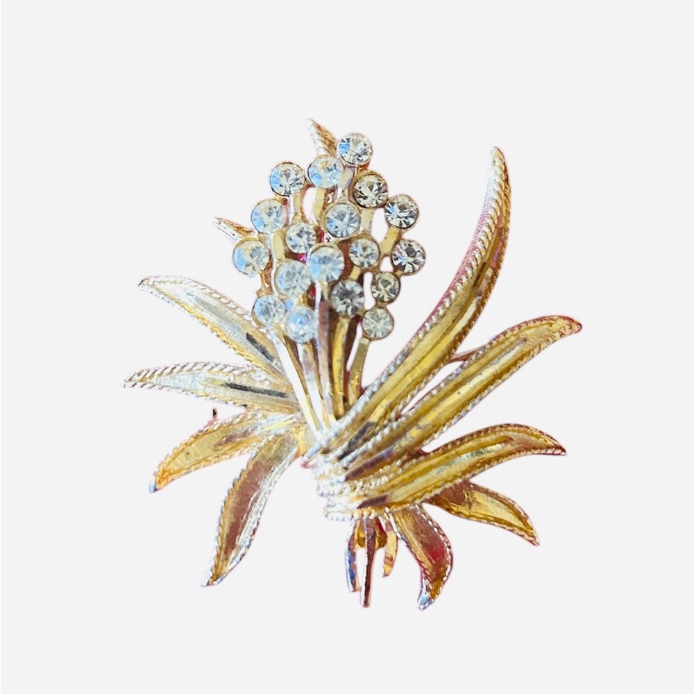 1950/60's BSK Gold tone Floral Brooch,Signed, Vintage. BSK Floral Bouquet Pin